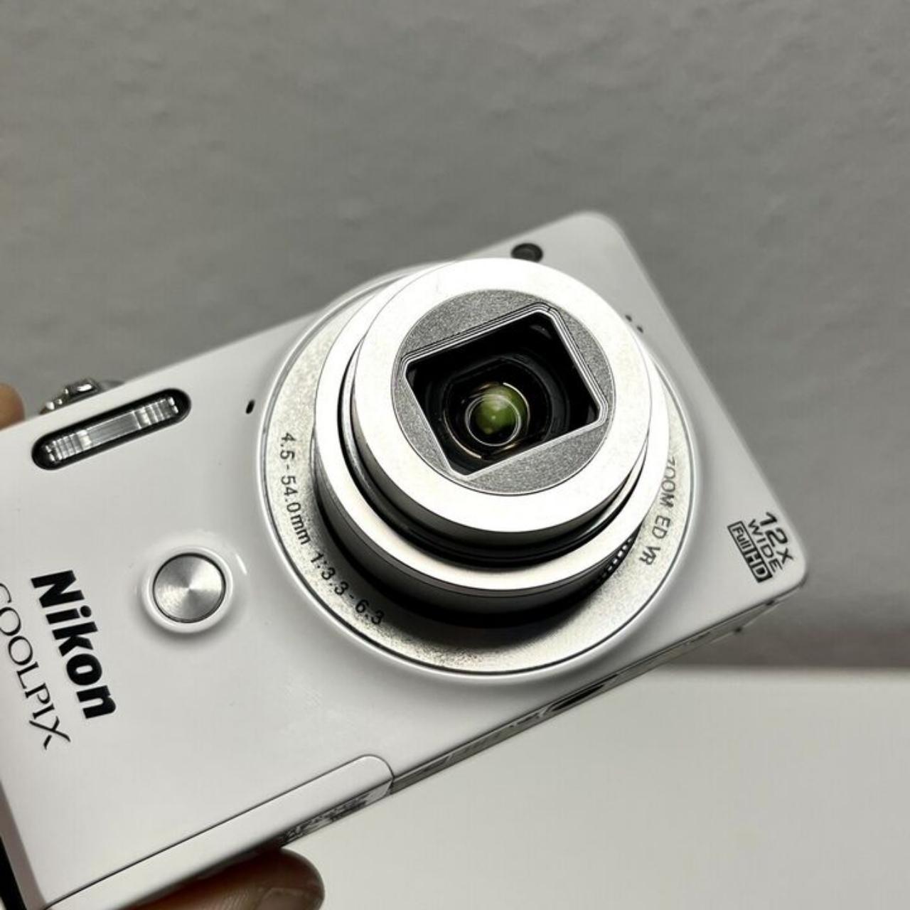 Nikon coolpix s6900 Compact Digital Camera with all accessories