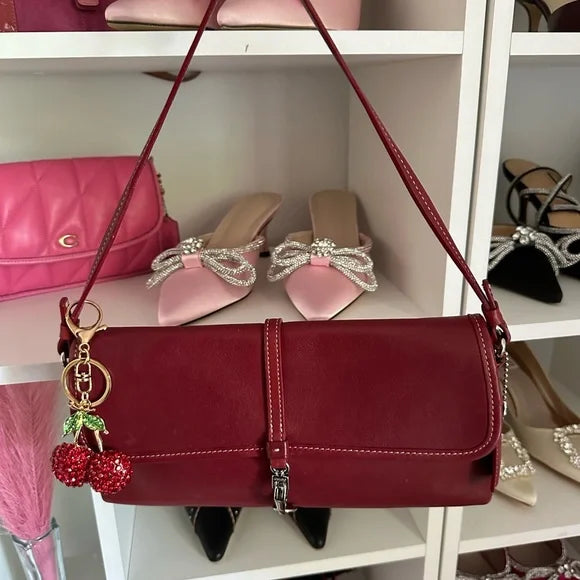 Cherry Red Leather Vintage Coach Hampton Bag 🍒