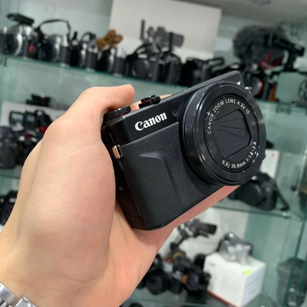 Canon G7X Mark II Digital Camera - Excellent Shape