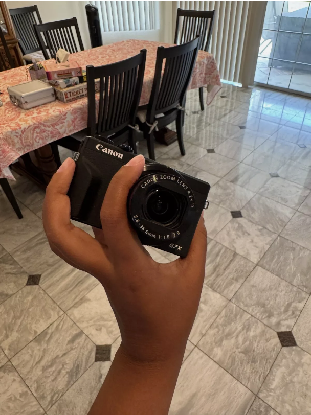 Canon PowerShot G7 X Mark II 20.1 MP Compact Digital Camera