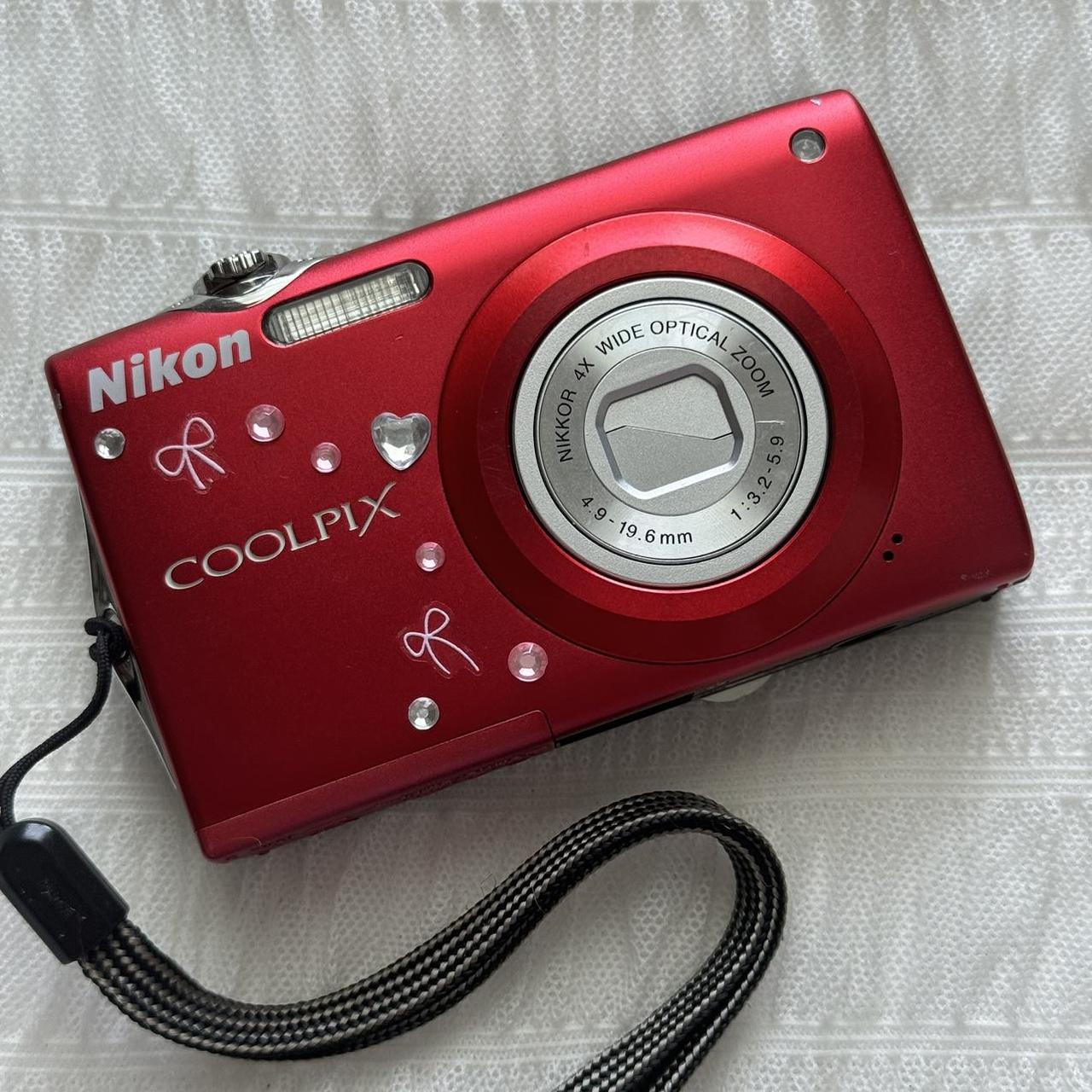 Nikon Coolpix S205 Digital Camera