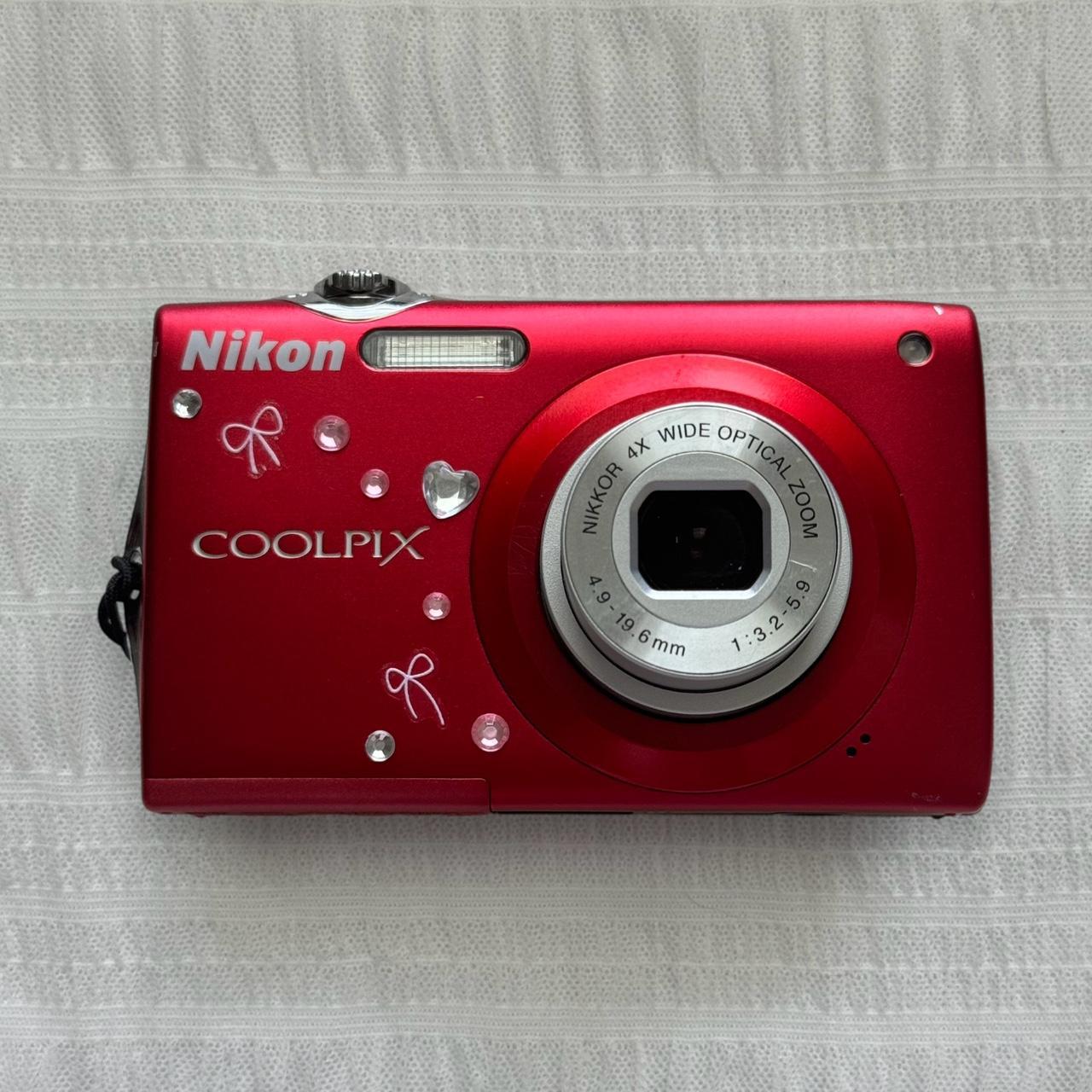 Nikon Coolpix S205 Digital Camera