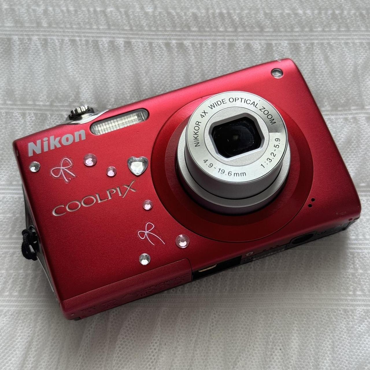 Nikon Coolpix S205 Digital Camera