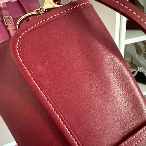 Cherry Red Leather Vintage Coach Hampton Bag 🍒