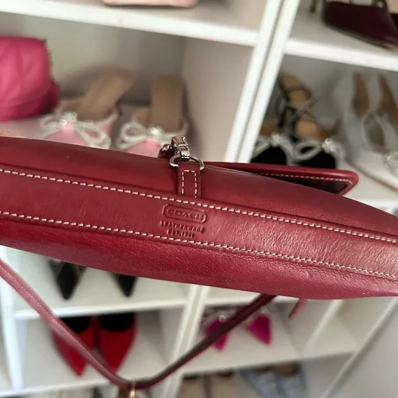 Cherry Red Leather Vintage Coach Hampton Bag 🍒
