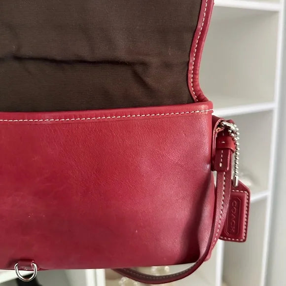 Cherry Red Leather Vintage Coach Hampton Bag 🍒
