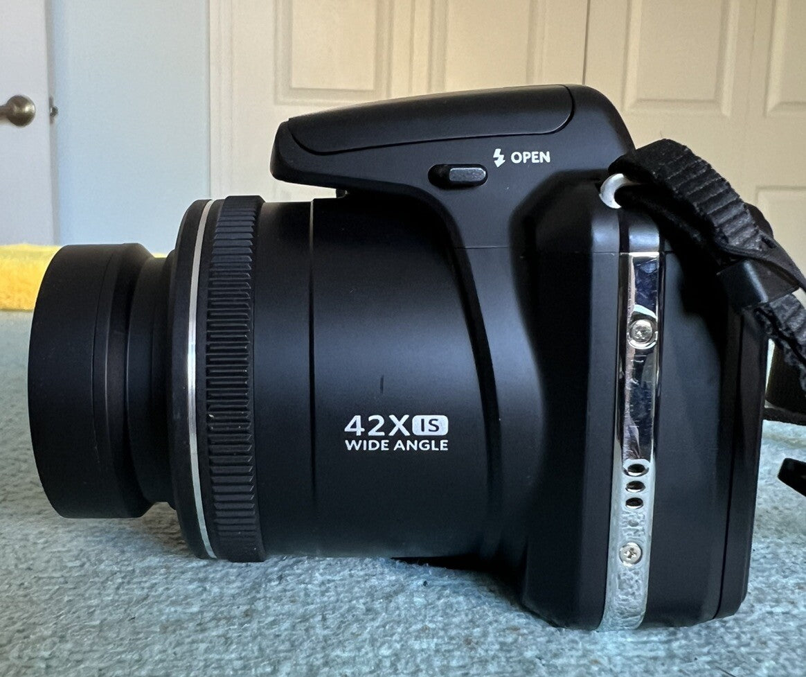 📸 Kodak PIXPRO AZ425-BK – 20MP Digital Camera with 42X Optical Zoom