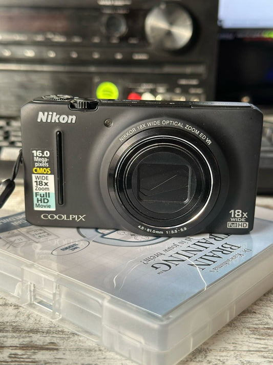 📸 Nikon COOLPIX S9200 16MP Digital Camera – Vintage Black – Compact Powerhouse