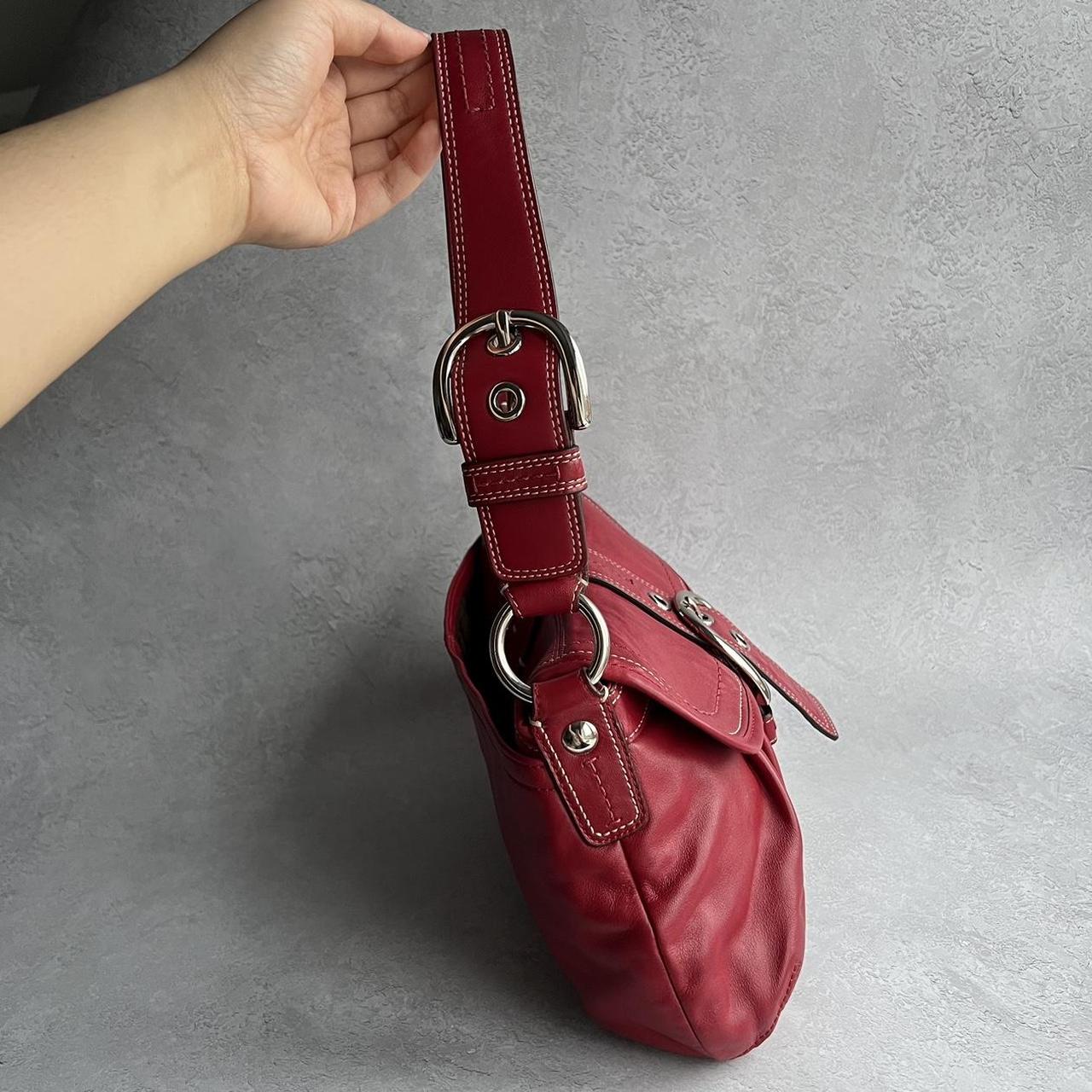 coach signature pleated buckle shoulder bag - red/silver